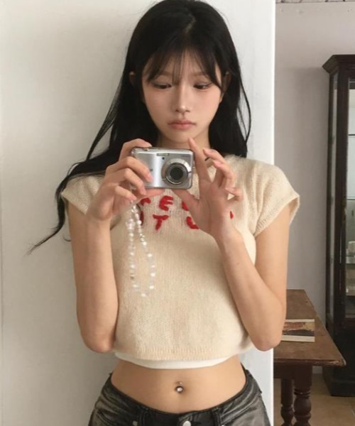 semplice(センプリチェ)の「Tシャツ【韓国ファッション】(Tシャツ/カットソー・レディース・ベージュ/ライトグレー/ライトブルー/ダークグレー・F)」の12枚目の写真