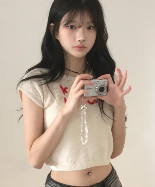 semplice(センプリチェ)の「Tシャツ【韓国ファッション】(Tシャツ/カットソー・レディース・ベージュ/ライトグレー/ライトブルー/ダークグレー・F)」の14枚目の写真