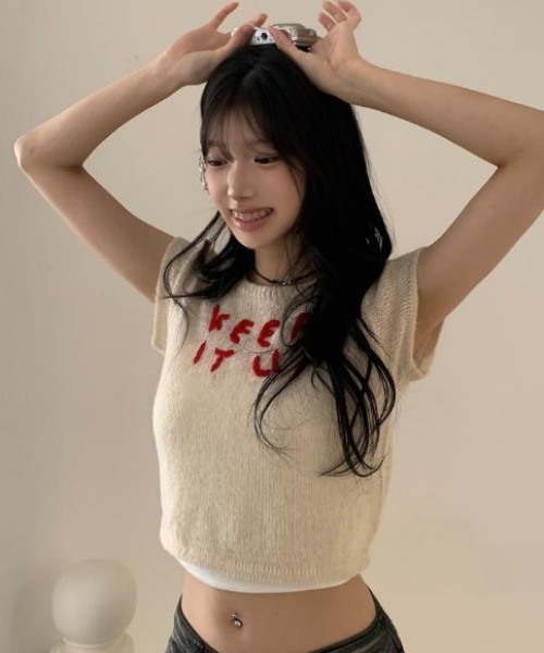 semplice(センプリチェ)の「Tシャツ【韓国ファッション】(Tシャツ/カットソー・レディース・ベージュ/ライトグレー/ライトブルー/ダークグレー・F)」の15枚目の写真