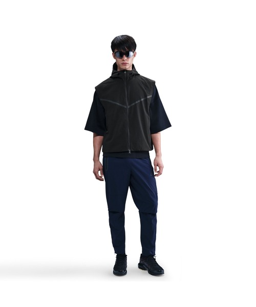 NIKE(ナイキ)の「NIKE/ナイキ テック ウーヴン ベスト(その他アウター・レディース・ブラウン/ブラック・L/M/S/2XL/XL)」の4枚目の写真