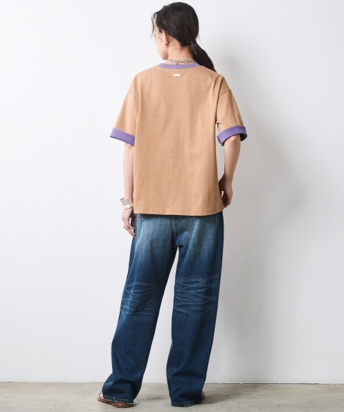 CHIC STYLE(シックスタイル)の「綿100%バイカラーロゴプリントTシャツ<大きいサイズ有>シックスタイル(Tシャツ/カットソー・レディース・モカ/キャメル・M/L/LL/3L/4L/5L)」の17枚目の写真