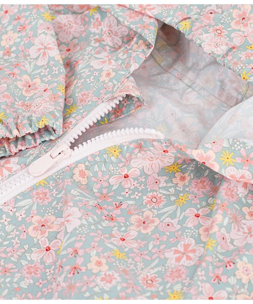 PETIT BATEAU（プチバトー）の「フラワープリントウィンドブレーカー（マウンテンパーカー・キッズ・ライトグリーン・5YEAR/4YEAR/3YEAR）」の4枚目の写真