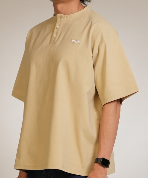 POLeR(ポーラー)の「【ムラサキスポーツ限定】POLER/ポーラー 半袖 Tシャツ 水陸両用 FURRY FONT DRY HENLEY TEE 269MCV0037(Tシャツ/カットソー・メンズ・ベージュ/チャコール/ブラック・M/XL/L)」の3枚目の写真