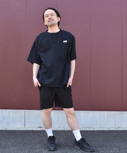POLeR(ポーラー)の「【ムラサキスポーツ限定】POLER/ポーラー 半袖 Tシャツ 水陸両用 FURRY FONT DRY HENLEY TEE 269MCV0037(Tシャツ/カットソー・メンズ・ベージュ/チャコール/ブラック・M/XL/L)」の7枚目の写真