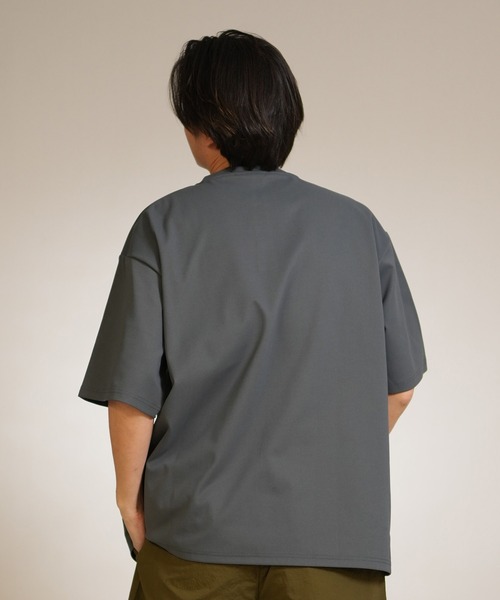 POLeR(ポーラー)の「【ムラサキスポーツ限定】POLER/ポーラー 半袖 Tシャツ 水陸両用 FURRY FONT DRY HENLEY TEE 269MCV0037(Tシャツ/カットソー・メンズ・ベージュ/チャコール/ブラック・M/XL/L)」の11枚目の写真