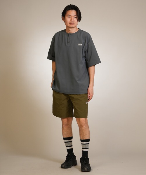 POLeR(ポーラー)の「【ムラサキスポーツ限定】POLER/ポーラー 半袖 Tシャツ 水陸両用 FURRY FONT DRY HENLEY TEE 269MCV0037(Tシャツ/カットソー・メンズ・ベージュ/チャコール/ブラック・M/XL/L)」の12枚目の写真