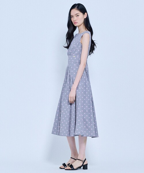 TOCCA(トッカ)の「SKIPPING RIBBON ドレス(ワンピース・レディース・ブラック系5/ライトグレー系5/ベージュ系5・6/2/0/4/00)」の13枚目の写真