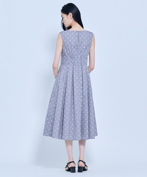 TOCCA(トッカ)の「SKIPPING RIBBON ドレス(ワンピース・レディース・ブラック系5/ライトグレー系5/ベージュ系5・6/2/0/4/00)」の14枚目の写真