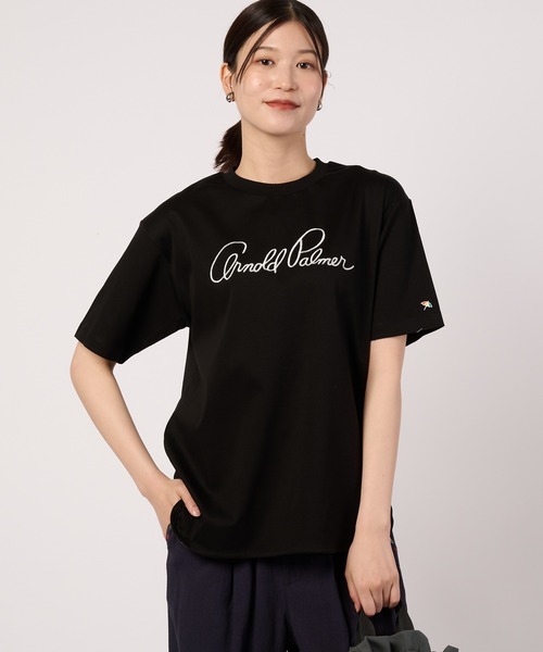 Arnold Palmer(アーノルドパーマー)の「シェア ハンドメイド刺繍 ラウンドヘム Tシャツ(Tシャツ/カットソー・レディース・ホワイト/ブラック/ミント・LL/M/S/XS/L)」の1枚目の写真