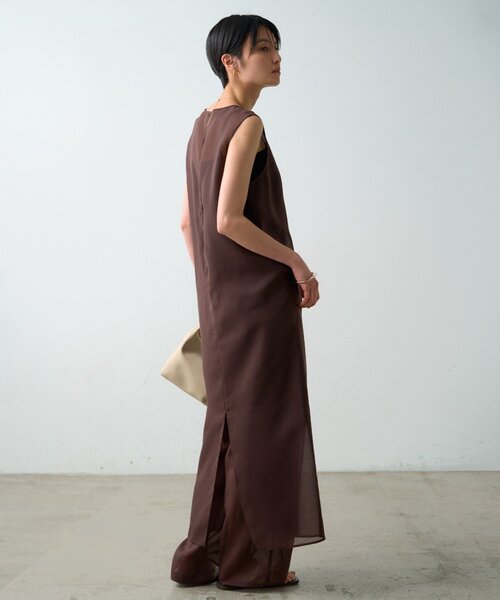 LOUNGEDRESS(ラウンジドレス)の「【JAPAN MADE】シアーノースリワンピース(ワンピース・レディース・ブラウン/ブラック・FREE)」の14枚目の写真