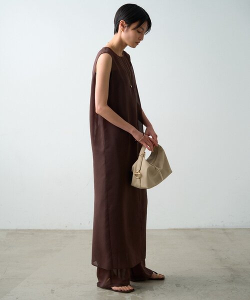 LOUNGEDRESS(ラウンジドレス)の「【JAPAN MADE】シアーノースリワンピース(ワンピース・レディース・ブラウン/ブラック・FREE)」の15枚目の写真