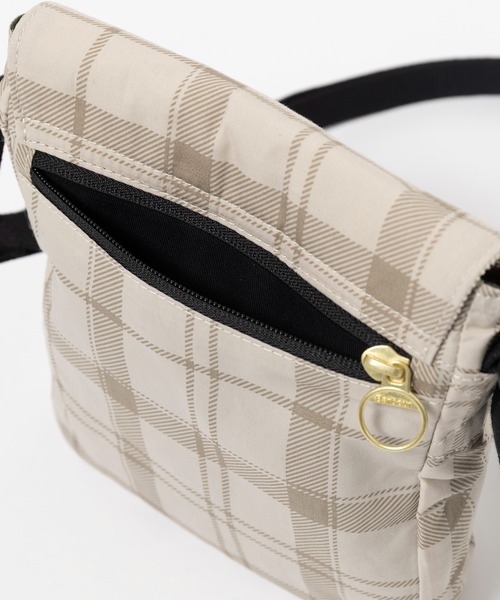 Barbour(バブアー)の「【Barbour】barbour transport crossbody bag(ショルダーバッグ・メンズ・ホワイト/ネイビー/グリーン系1・FREE)」の8枚目の写真