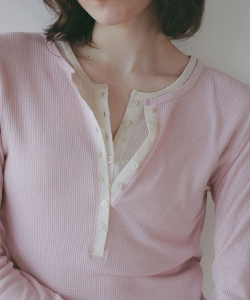 ETRE TOKYO(エトレトウキョウ)の「【先行予約/ZOZO限定カラー】シアーワッフルヘンリーネックプルオーバー(Tシャツ/カットソー・レディース・アイボリー/ブラック/グレー/ホワイト/ピンク・FREE)」の16枚目の写真