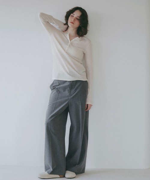 ETRE TOKYO(エトレトウキョウ)の「【先行予約/ZOZO限定カラー】シアーワッフルヘンリーネックプルオーバー(Tシャツ/カットソー・レディース・アイボリー/ブラック/グレー/ホワイト/ピンク・FREE)」の19枚目の写真