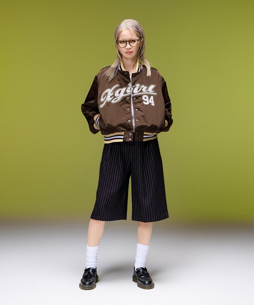 X-girl(エックスガール)の「LOGO AND NUMBER VARSITY JACKET(ナイロンジャケット・レディース・ブラック/ブラウン・S/M)」の6枚目の写真