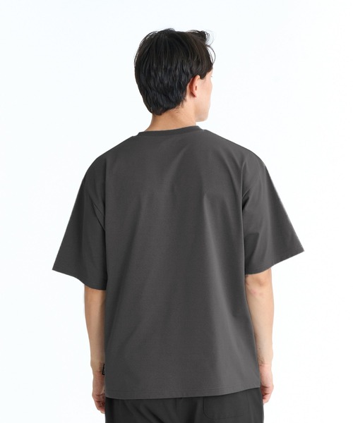 REEF(リーフ)の「REEF 1POINT LOGO RASH SS T ラッシュTシャツ / 別売りセットアップ対応【2026年春夏モデル】/リーフ水陸両用uvカットストレッチラッシュTシャツ(Tシャツ/カットソー・メンズ・ホワイト/ブラック/カーキ・MEDIUM/X-LARGE/LARGE/SMALL)」の5枚目の写真