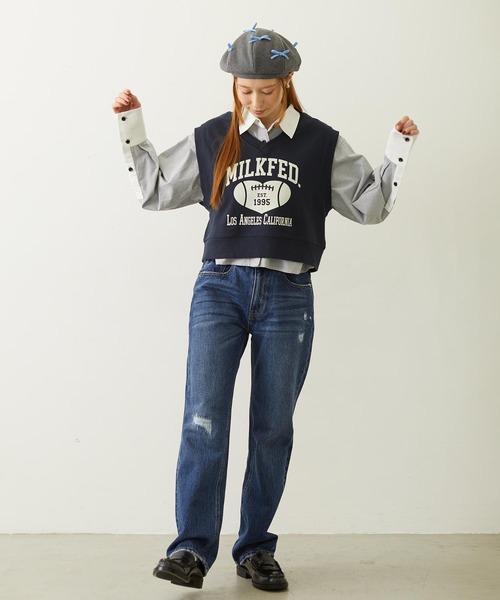 MILKFED.(ミルクフェド)の「COLLEGE LOGO V-NECK SWEAT VEST(ベスト・レディース・ブラウン/ネイビー/オートミール・ONE SIZE)」の18枚目の写真