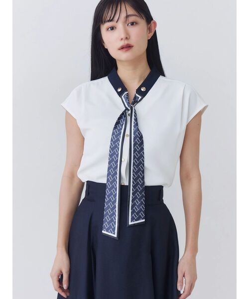 TONAL(トーナル)の「スカーフタイドッキングノースリブラウス(シャツ/ブラウス・レディース・ベージュ/ネイビー/オフホワイト/ピンク・MEDIUM)」の7枚目の写真