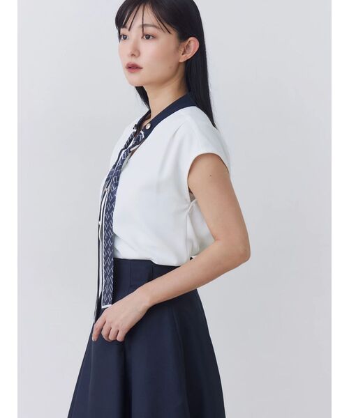 TONAL(トーナル)の「スカーフタイドッキングノースリブラウス(シャツ/ブラウス・レディース・ベージュ/ネイビー/オフホワイト/ピンク・MEDIUM)」の9枚目の写真