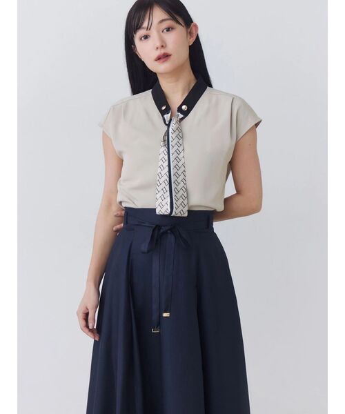 TONAL(トーナル)の「スカーフタイドッキングノースリブラウス(シャツ/ブラウス・レディース・ベージュ/ネイビー/オフホワイト/ピンク・MEDIUM)」の16枚目の写真