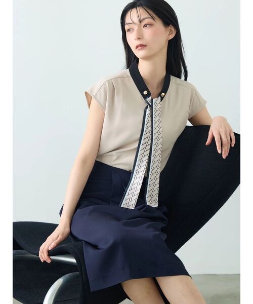 TONAL(トーナル)の「スカーフタイドッキングノースリブラウス(シャツ/ブラウス・レディース・ベージュ/ネイビー/オフホワイト/ピンク・MEDIUM)」の22枚目の写真