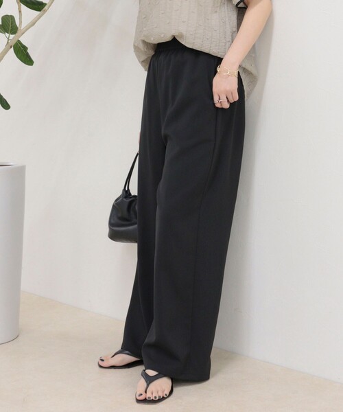 fredy emue（フレディエミュ）の「【低身長サイズ34有り】ドライポリイージーセミワイドパンツ（その他パンツ・レディース・チャコールグレー/ベージュ/ブラック・36/34/38）」の13枚目の写真