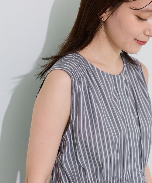 Green Parks(グリーンパークス)の「ウエストシャーリングブラウス(シャツ/ブラウス・レディース・グレー/サックスブルー/ホワイト・FREE)」の22枚目の写真