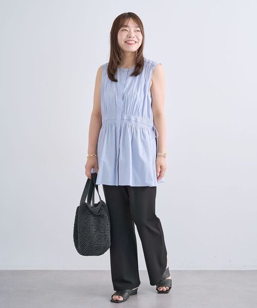 Green Parks(グリーンパークス)の「ウエストシャーリングブラウス(シャツ/ブラウス・レディース・グレー/サックスブルー/ホワイト・FREE)」の14枚目の写真