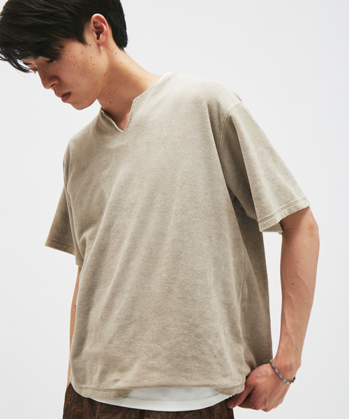 JOURNAL STANDARD（ジャーナルスタンダード）の「パイル キーネック Tシャツ（Tシャツ/カットソー・メンズ・ブラック系その他/ホワイト×ホワイト/ベージュ/オレンジ・MEDIUM/LARGE）」の11枚目の写真