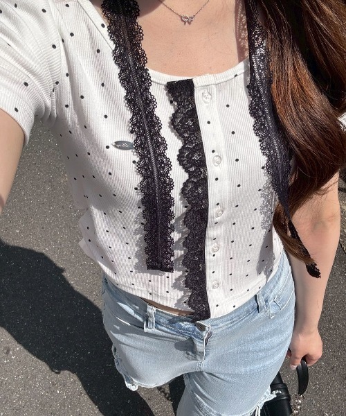 continuer de NICE CLAUP(コンティニューデナイスクラップ)の「裾ドロストレーストップス(Tシャツ/カットソー・レディース・その他11/ドット/ブラック/その他12・FREE)」の1枚目の写真