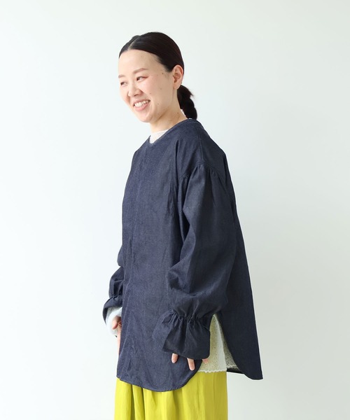 yuni(ユニ )の「Cotton denim gathered sleeves blouse(シャツ/ブラウス・レディース・サックスブルー/インディゴブルー・FREE)」の20枚目の写真