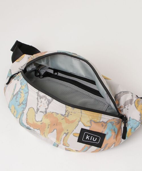 KiU(キウ)の「キウ KiU WATERPROOF BODY BAG(ボディバッグ/ウエストポーチ・メンズ・その他・ONE SIZE)」の4枚目の写真