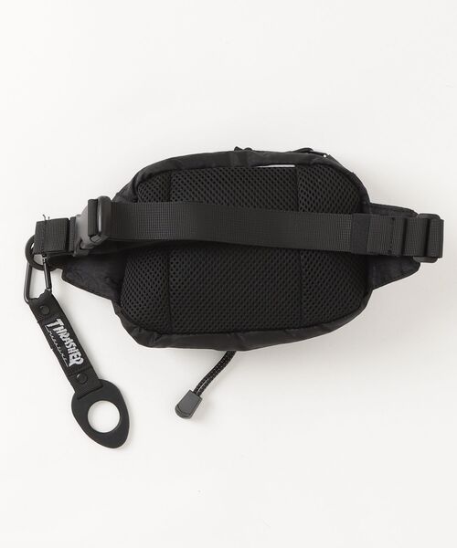 THRASHER(スラッシャー)の「THRASHER ボトルホルダー付き ボディバッグ ウエストバッグ BAG 男女兼用(ボディバッグ/ウエストポーチ・メンズ・ブラック・FREE)」の6枚目の写真