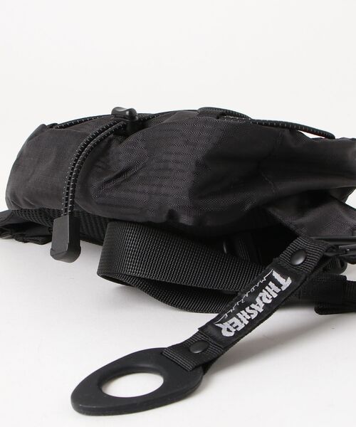THRASHER(スラッシャー)の「THRASHER ボトルホルダー付き ボディバッグ ウエストバッグ BAG 男女兼用(ボディバッグ/ウエストポーチ・メンズ・ブラック・FREE)」の7枚目の写真