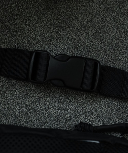 THRASHER(スラッシャー)の「THRASHER ボトルホルダー付き ボディバッグ ウエストバッグ BAG 男女兼用(ボディバッグ/ウエストポーチ・メンズ・ブラック・FREE)」の12枚目の写真
