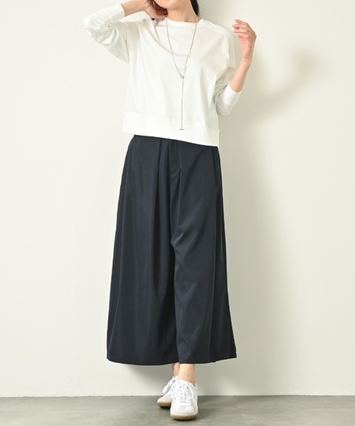aunt lily(アントリリー)の「接触冷感 速乾 GIZAコットンプレミアムスムースデザインセッキンプルオーバー / 防シワ 綿100% GIZAコットン スムース ラウンドネック 長袖トップス きれいめ 大人カジュアル(Tシャツ/カットソー・レディース・オフホワイト/オレンジ/グレイッシュブルー/ネイビー・M/3L/LL/L/S)」の6枚目の写真