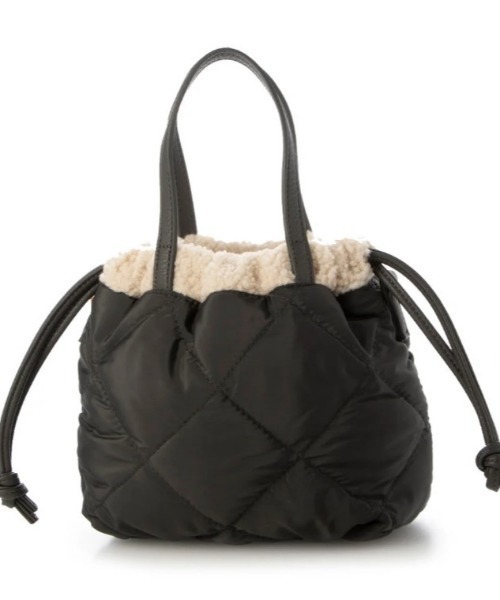 CACHELLIE(カシェリエ)の「QUILTING x BOA リバーシブル 2WAY SHOULDER(ショルダーバッグ・レディース・ブラック/グレー/アイボリー/グレイッシュベージュ・FREE)」の3枚目の写真