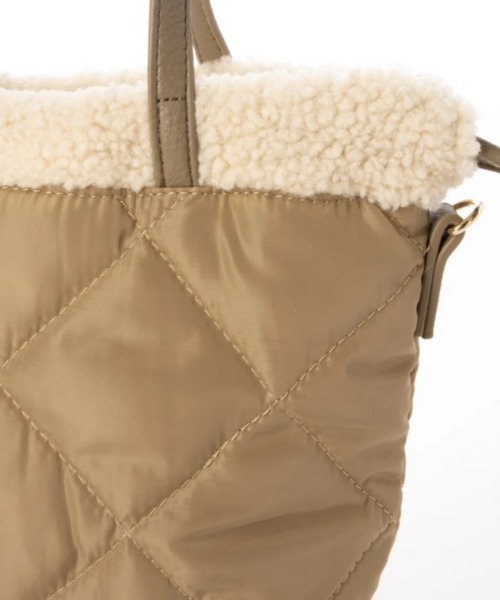 CACHELLIE(カシェリエ)の「QUILTING x BOA リバーシブル 2WAY SHOULDER(ショルダーバッグ・レディース・ブラック/グレー/アイボリー/グレイッシュベージュ・FREE)」の15枚目の写真