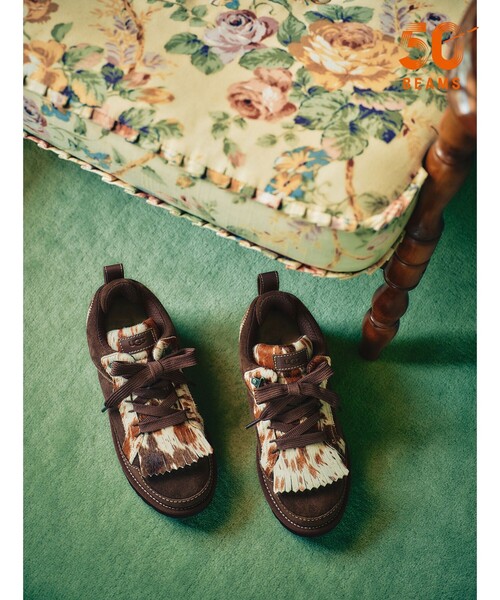 UGG(アグ)の「UGG(R) / LOWMEL WESTERN(スニーカー・レディース・ダークブラウン・8/7/6)」の1枚目の写真
