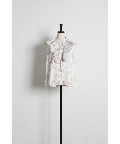 tocco closet(トッコ クローゼット)の「リボン付きラメドビーストライプ×リボンフラワープリントフリルブラウス(シャツ/ブラウス・レディース・オフホワイト/ブラック/ブラウン・M)」の15枚目の写真