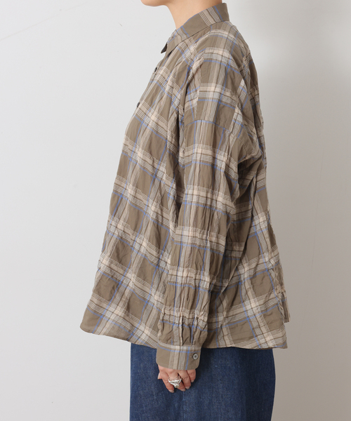 JOURNAL STANDARD LUXE(ジャーナルスタンダード ラックス)の「シャーリングチェック レギュラーカラーBigシャツ(シャツ/ブラウス・レディース・サファリグリーン/ネイビー・FREE)」の10枚目の写真