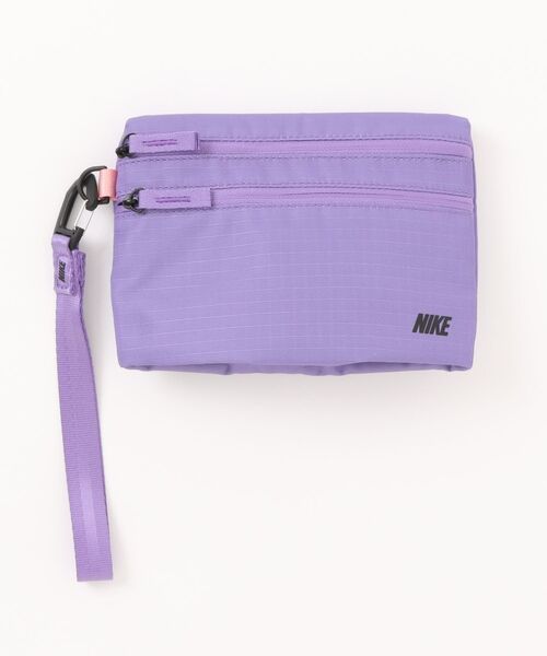 NIKE(ナイキ)の「《NIKEアパレル》CLUB クラッチ リストレット グラフィック(その他小物・メンズ・パープル系その他・フリー)」の1枚目の写真
