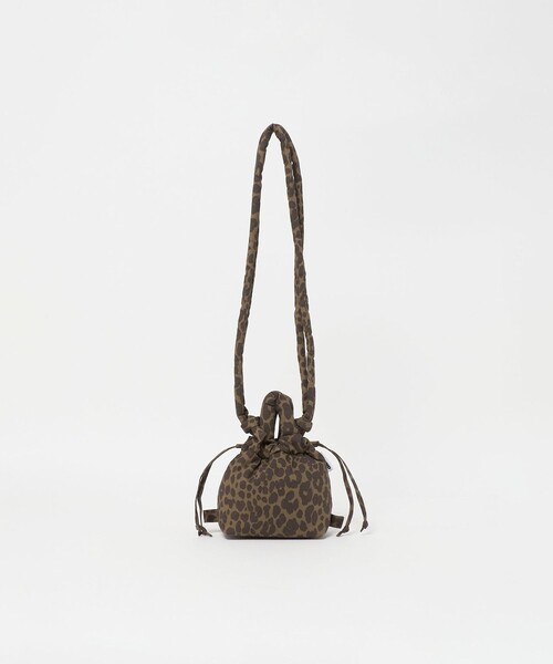 OLEND(オレンド)の「【WEB限定】<OLEND>Micro Ona 3WAY ソフト ショルダーバッグ/レオパード(ショルダーバッグ・レディース・その他1・FREE)」の2枚目の写真