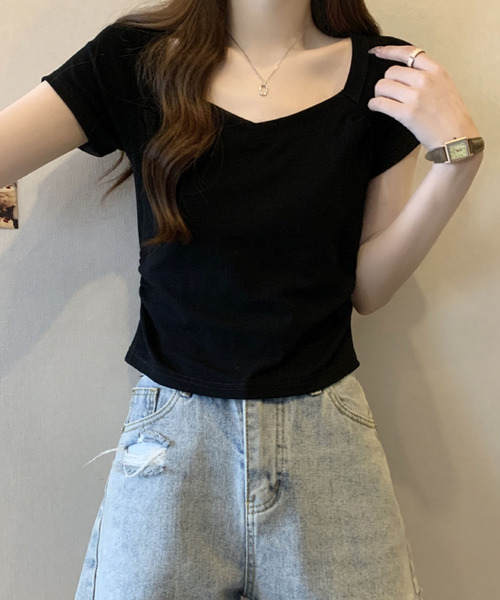 2ly2（トゥーリートゥー）の「変形スクエアネック 半袖カットソー（Tシャツ/カットソー・レディース・ブラック/ホワイト・FREE）」の14枚目の写真