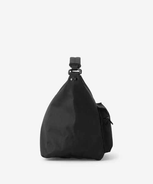 Bshop（ビショップ）の「KARRI | リサイクルコーデュラ 2WAY ショルダーバッグ S UNISEX（ショルダーバッグ・レディース・ブラック・S）」の3枚目の写真