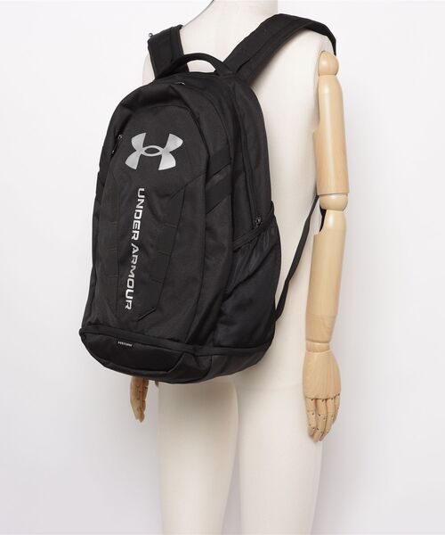 UNDER ARMOUR(アンダーアーマー)の「UAハッスル5.0 バックパック(トレーニング/メンズ/レディース)(バックパック/リュック・レディース・ブラック・ONESIZE)」の5枚目の写真