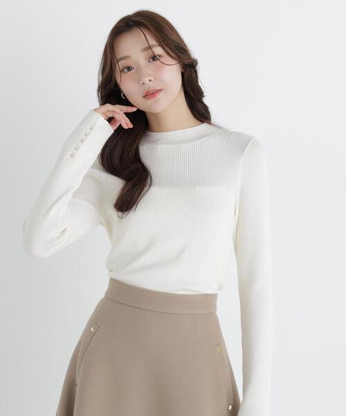 NATURAL BEAUTY BASIC(ナチュラルビューティーベーシック)の「ベーシックタートルニット(ニット/セーター・レディース・ピンク/レッド/オフホワイト/ネイビー・FREE)」の2枚目の写真
