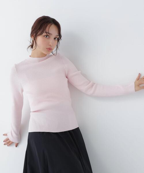 NATURAL BEAUTY BASIC(ナチュラルビューティーベーシック)の「ベーシックタートルニット(ニット/セーター・レディース・ピンク/レッド/オフホワイト/ネイビー・FREE)」の8枚目の写真
