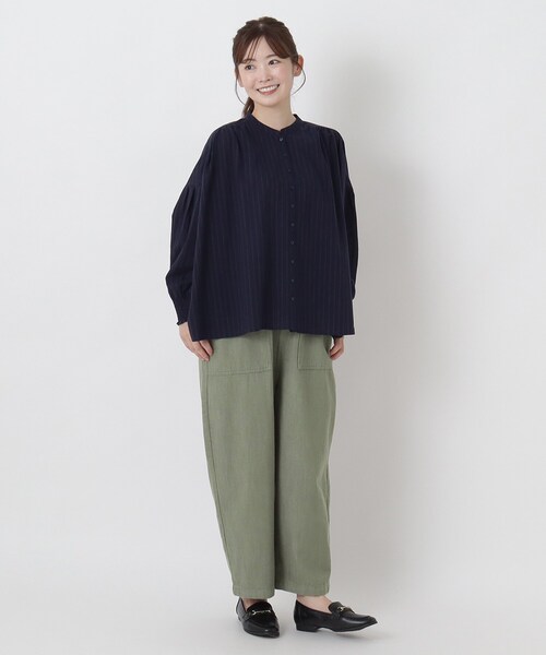 one'sterrace(ワンズテラス)の「スラブ入り デニム9分丈 バルーンパンツ(デニムパンツ・レディース・ブラック系8/グリーン系その他6・02)」の12枚目の写真