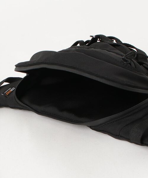 CMF OUTDOOR GARMENT（シーエムエフアウトドアガーメント）の「CMF OUTDOOR GARMENT / シーエムエフ アウトドア ガーメント：FANNY PACK BALLISTIC：CMF2601-AC15[AST]（ショルダーバッグ・メンズ・ブラック・FREE）」の4枚目の写真